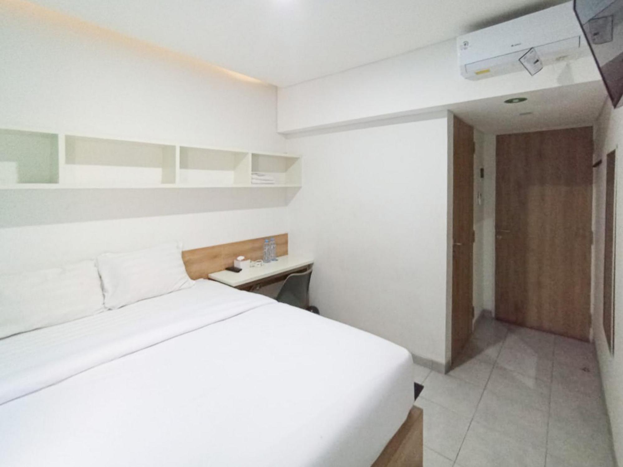Ofo Kost Premium Kampung Inggris Pare Syariah Mitra Reddoorz Hotel Buitenkant foto