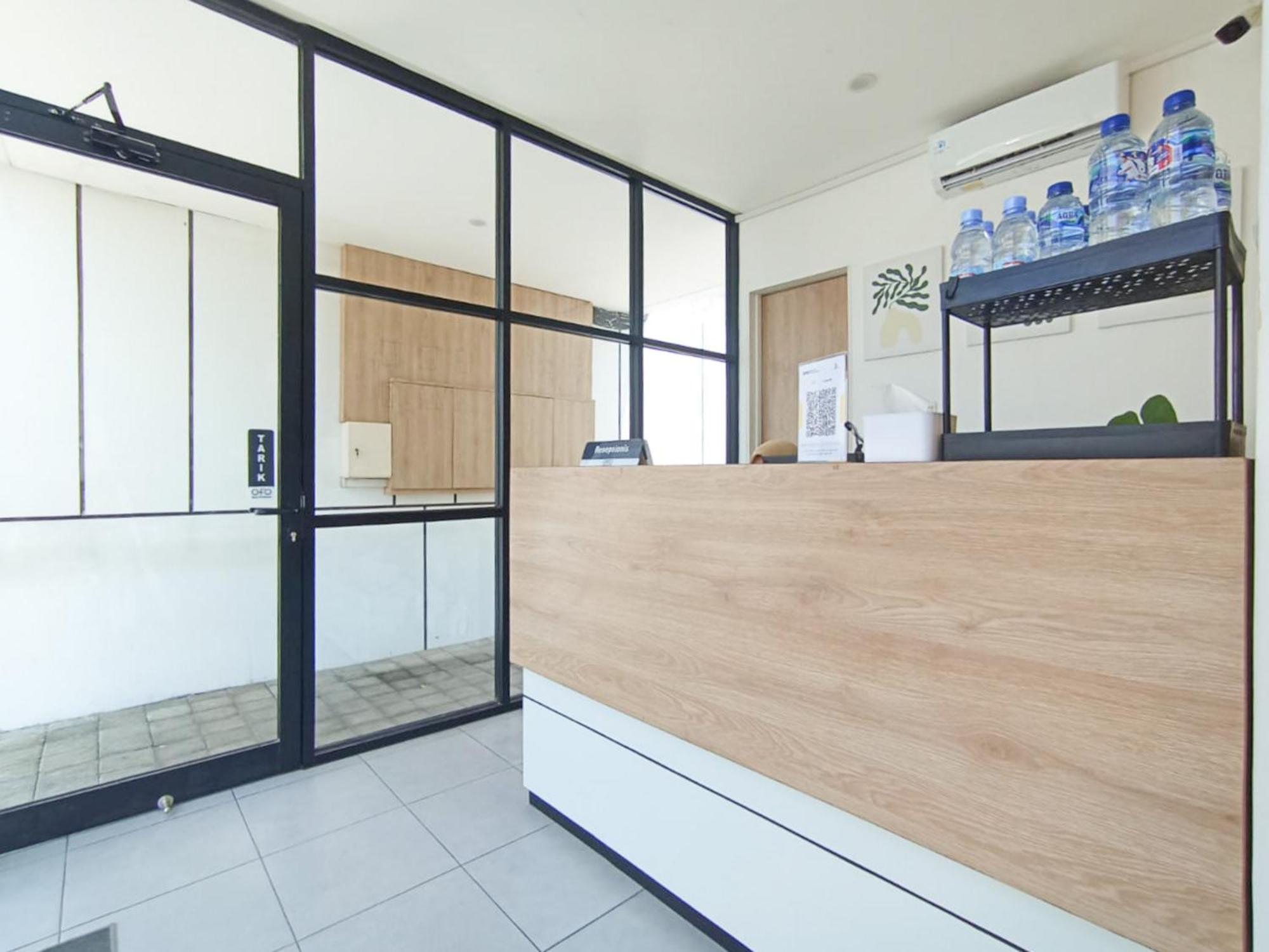 Ofo Kost Premium Kampung Inggris Pare Syariah Mitra Reddoorz Hotel Buitenkant foto