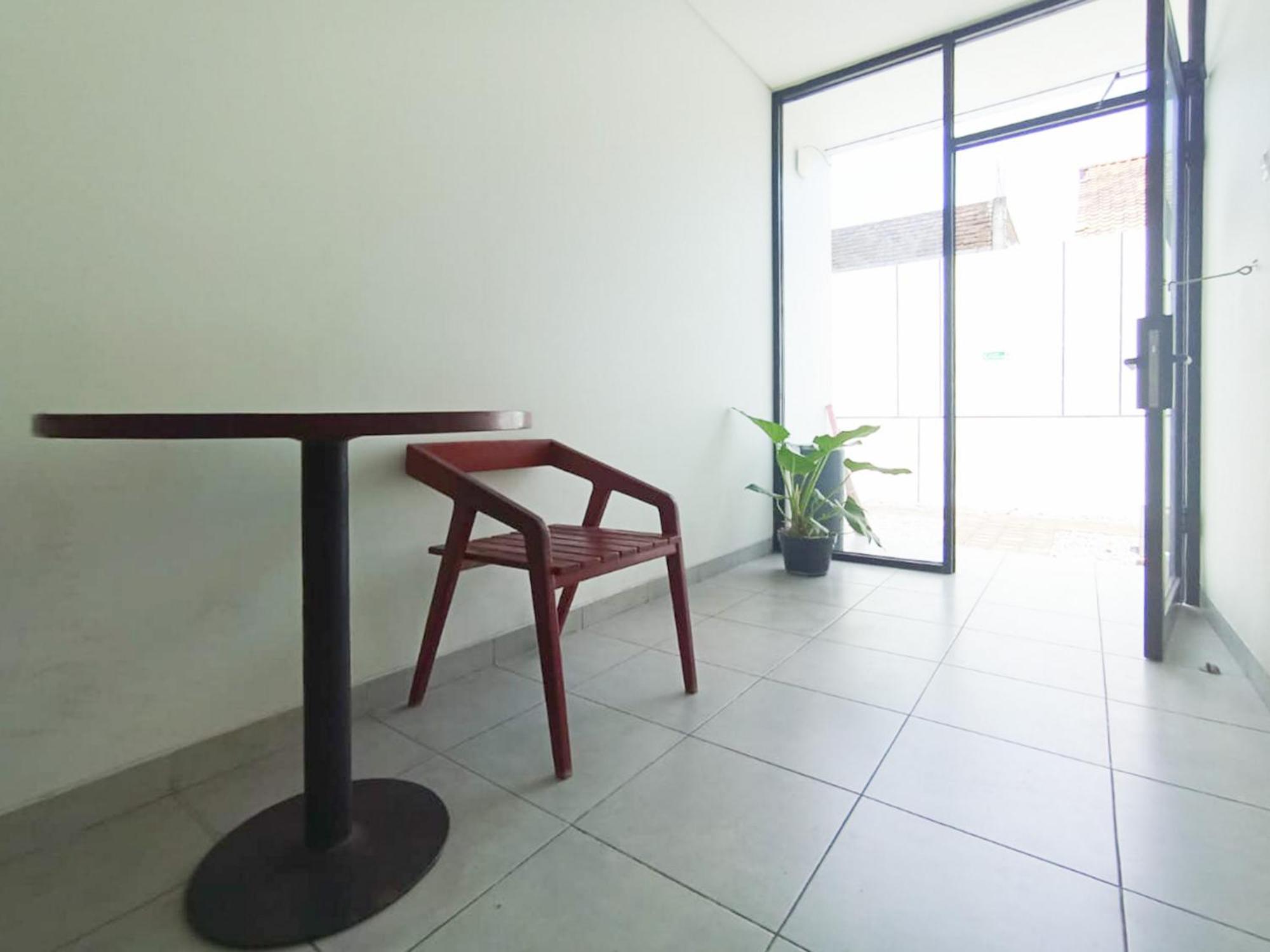 Ofo Kost Premium Kampung Inggris Pare Syariah Mitra Reddoorz Hotel Buitenkant foto